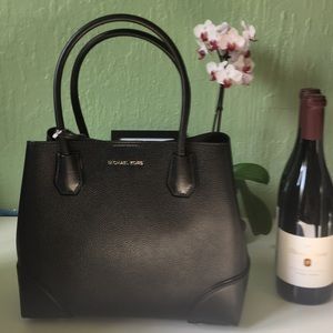 BIG SALE  Up to $120 !! MICHAEL KORS SATCHEL BAG